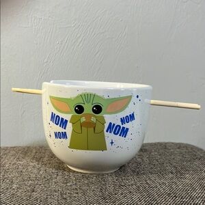 Star Wars Baby Yoda Ramen Bowl with Chopsticks, NWOT.
